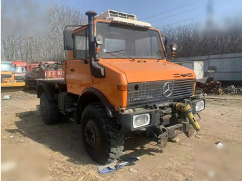 Camião chassi UNIMOG