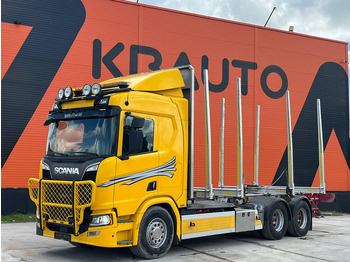 Camião de transporte de madeira SCANIA R 730