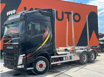 Camião de transporte de madeira VOLVO FH 540