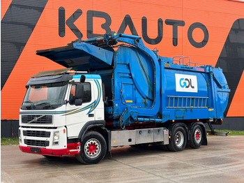 Caminhão de lixo VOLVO FM 420
