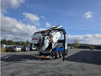 Caminhão limpa fossa RENAULT