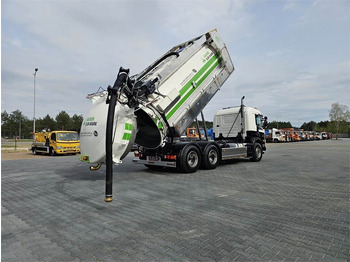Caminhão limpa fossa SCANIA