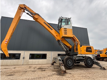 Manipulador de material LIEBHERR