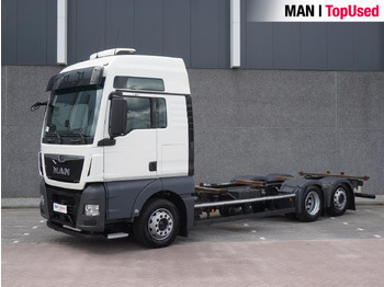 Camião transportador de contêineres/ Caixa móvel MAN TGX 26.510