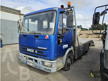 Caminhão reboque IVECO