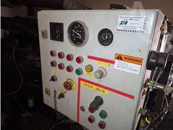 Caminhão limpa fossa Renault Midlum 180.08: foto 5