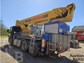 Caminhão com plataforma aérea Scania P 310: foto 4