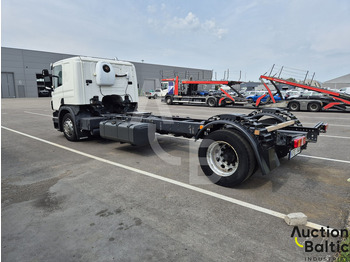 Camião chassi Scania P 450: foto 4