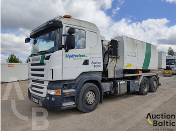 Caminhão limpa fossa SCANIA R