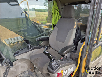 Escavadora de rastos Volvo EC 210 C L: foto 5