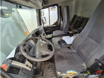 Camião furgão Volvo FL240: foto 4