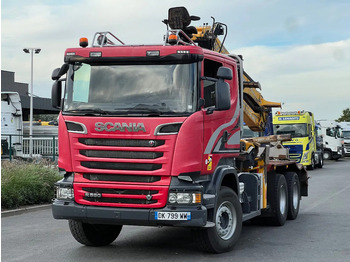 Camião de transporte de madeira SCANIA R 580