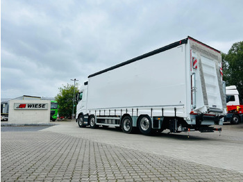 Camião de lona Volvo FH 500 8x2 Arbeitsbühnen Transporter LBW 9t: foto 2