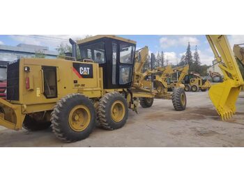 Motoniveladora CATERPILLAR 140K