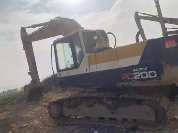 Escavadora de rastos KOMATSU PC200