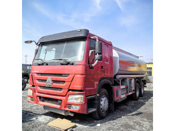 Caminhão tanque SINOTRUK HOWO
