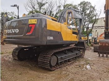 Escavadeira VOLVO EC200