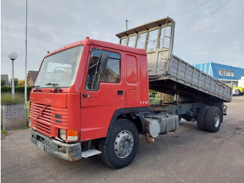 Camião basculante VOLVO FL10