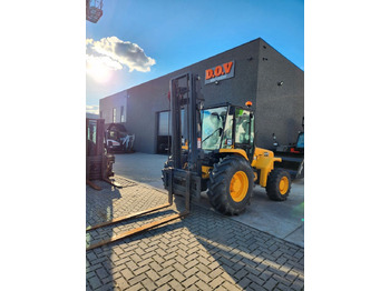 Empilhadeira a diesel JCB