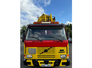 Caminhão limpa fossa Volvo FL 10.320 12m3 Sludge / Vacuum & High Pressure-Truck, YM: 1990: foto 2 Caminhão limpa fossa Volvo FL 10.320 12m3 Sludge / Vacuum & High Pressure-Truck, YM: 1990: foto 2