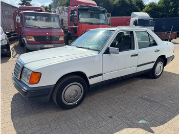 Sedan MERCEDES-BENZ