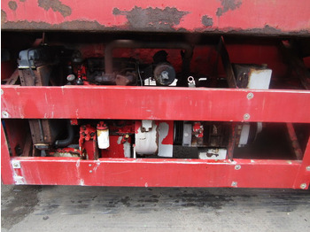 Semirreboque tanque VACUUM TANKER TRAILER TRI AXLE 1996 STEEL TANK FITTED WITH 3CYL PERKINS DONKEY ENGINE: foto 2