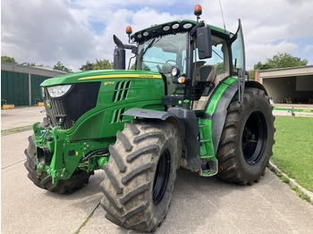 Trator JOHN DEERE 6215R
