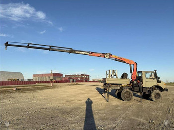Camião basculante UNIMOG
