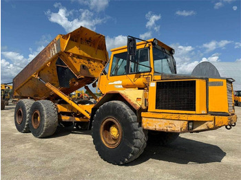 Caminhão articulado VOLVO A25C
