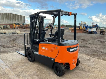 Empilhadeira elétrica Doosan B25X-7 PLUS: foto 2
