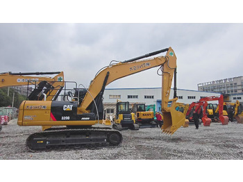 Escavadora de rastos CATERPILLAR 320D