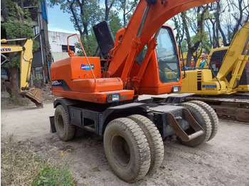 Escavadeira de rodas DOOSAN DH150W