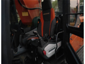 Escavadora de rastos Doosan DX 530 LC-5: foto 3