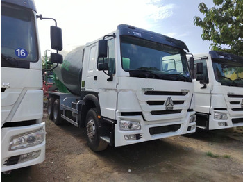 Camião betoneira SINOTRUK HOWO