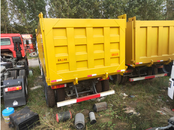 Camião basculante Sinotruk HOWO 371 6*4 Dump truck: foto 3