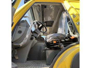 Camião basculante Sinotruk HOWO 371 6*4 Dump truck: foto 2