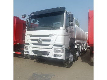 Caminhão tanque SINOTRUK HOWO