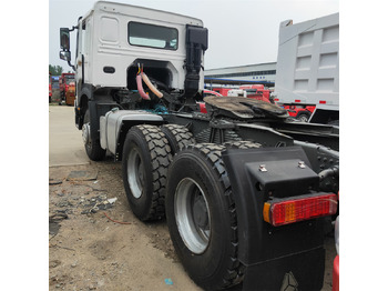 Tombador Sinotruk HOWO 420 tractor: foto 3