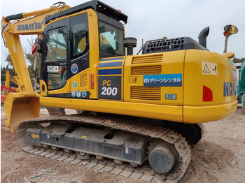 Escavadora de rastos KOMATSU PC200-8