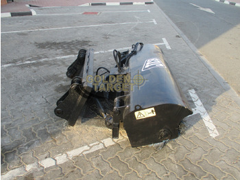 Vassoura por Mini pá carregadora JCB Broom Attachment: foto 2