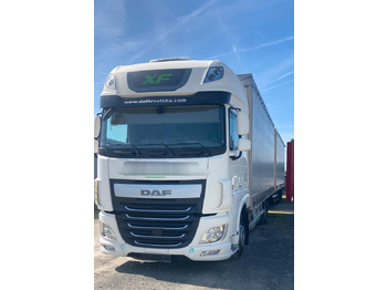 Camião de lona DAF XF 460