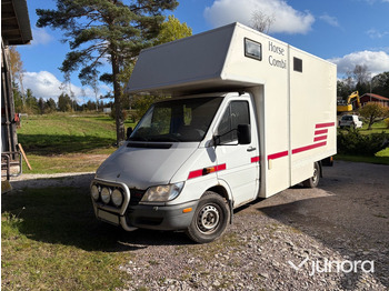 Camião de transporte de cavalos MERCEDES-BENZ