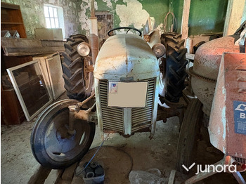 Trator MASSEY FERGUSON