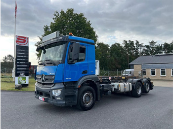 Camião multibenne MERCEDES-BENZ Antos 2546