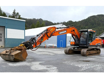 Escavadora de rastos DOOSAN DX180