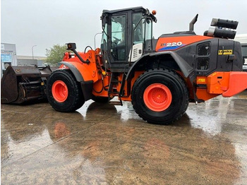Pá carregadora de rodas HITACHI ZW220