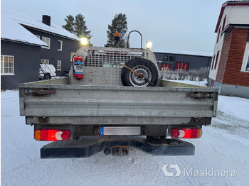 Furgão compacto Pickup Nissan Navara med flak: foto 4 Furgão compacto Pickup Nissan Navara med flak: foto 4
