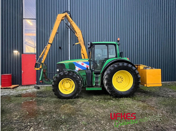 Trator JOHN DEERE 6820