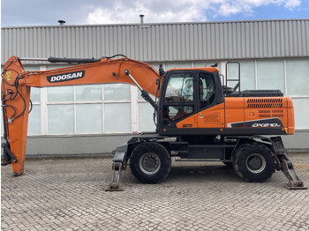 Escavadeira de rodas DOOSAN DX210