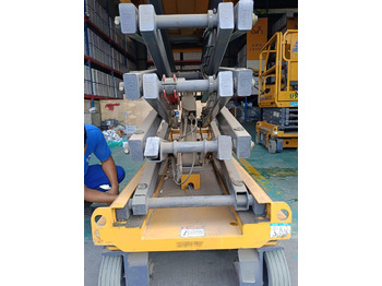 Plataforma de Tijera/ Plataforma de tesoura XCMG XG0607DC 6m hydraulic mobile scissor lift price: foto 5